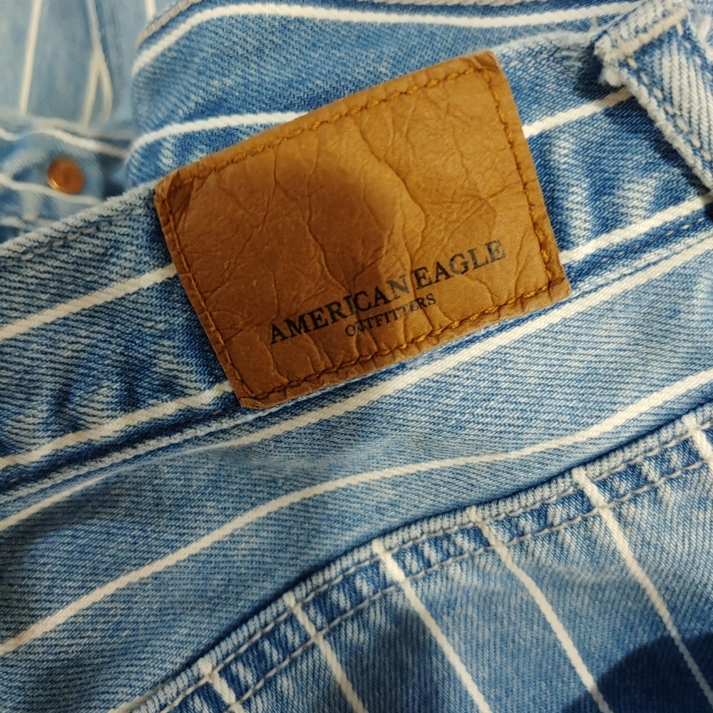 AMERICAN EAGLE PIN STRIPE MOM JEAN (637) - Picture 8 of 13